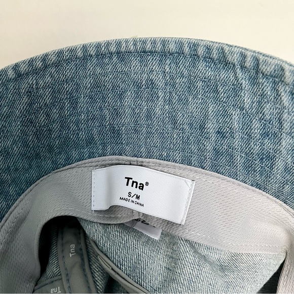 NWOT TNA Aritzia Sold Out Denim Bucket Hat Size S/M - Picture 5 of 6